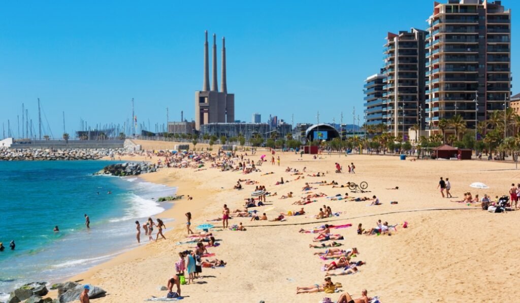 playa de badalona desde las mudanzas